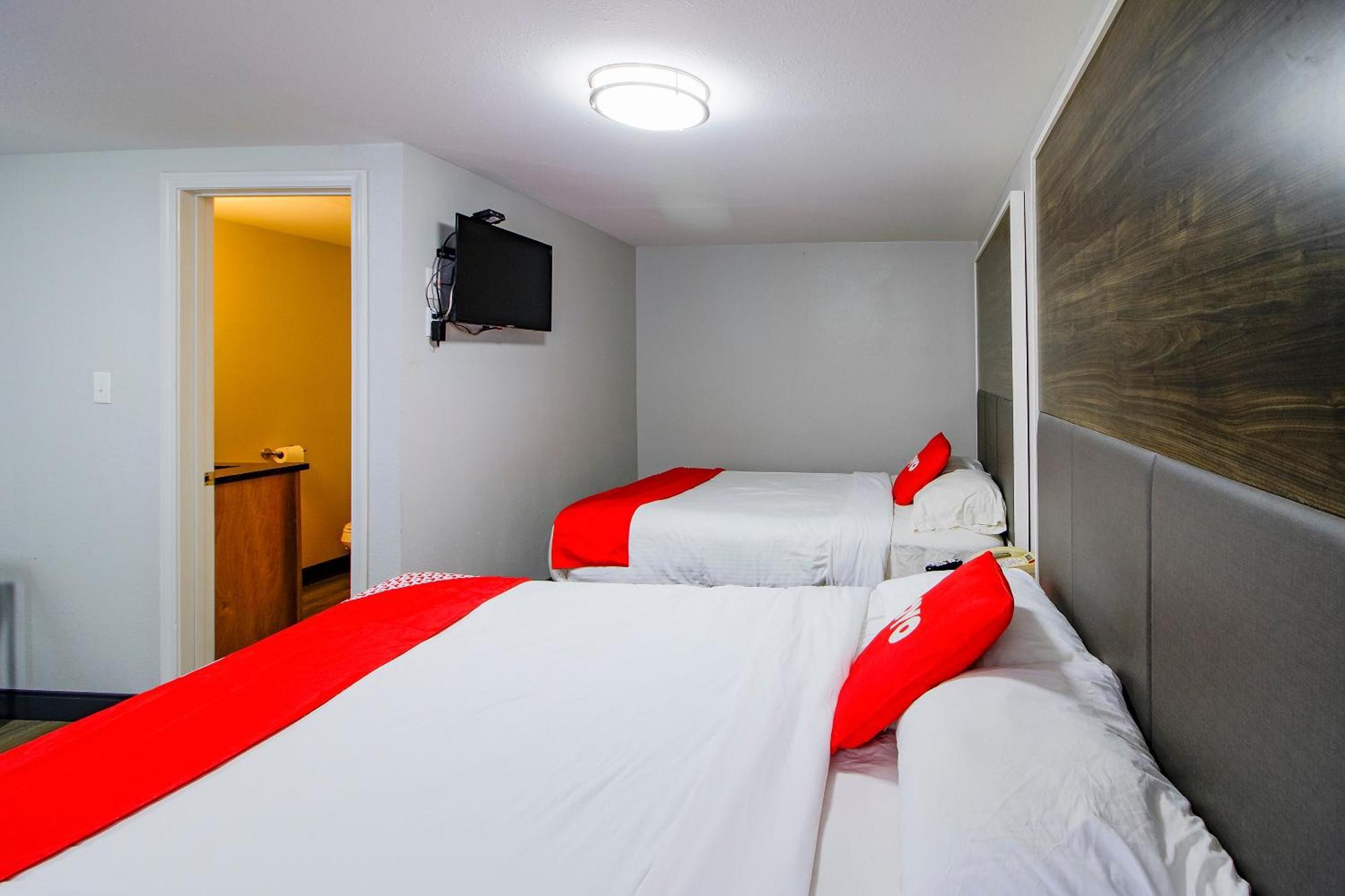 Hotel Oyo La Hwy 90 West